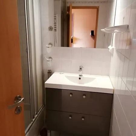 Chambre 2 Avec Un Lit Simple Guest house